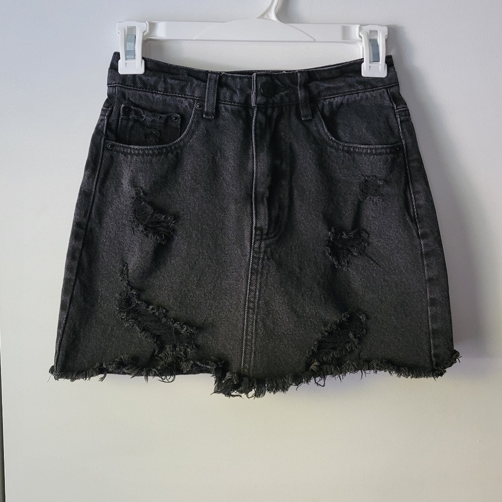Forever 21 black distressed denim skirt